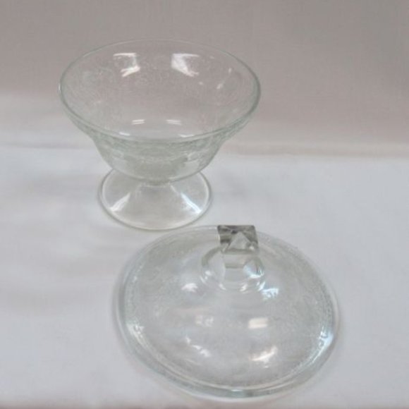 Hazel Atlas Crystal Florentine No. 2 Poppy No. 2 Footed Candy Dish with Lid - Picture 4 of 4